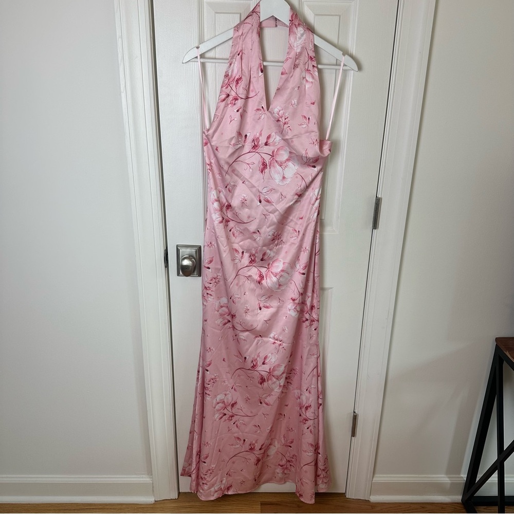 NWT Petal & Pup Mila Halter Neck Maxi Pink Floral - Picture 4 of 13